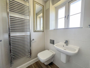 Ensuite- click for photo gallery